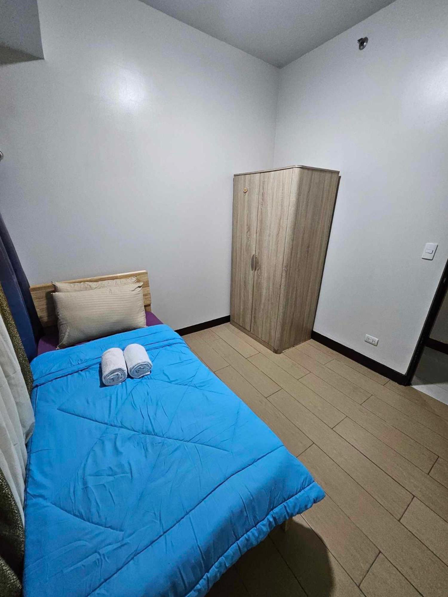 Cubao Manhattan Heights Unit 5A Tower C 奎松市 外观 照片