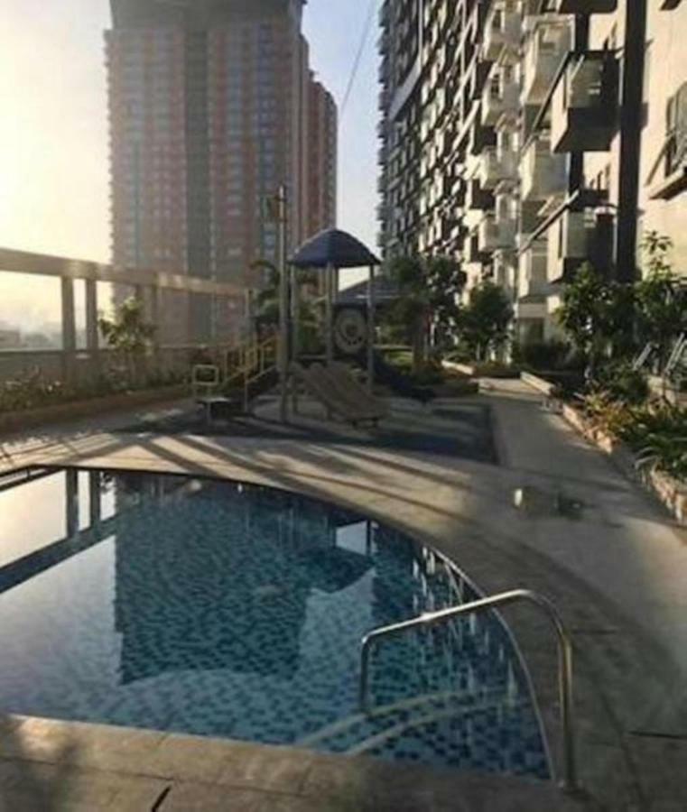 Cubao Manhattan Heights Unit 5A Tower C 奎松市 外观 照片