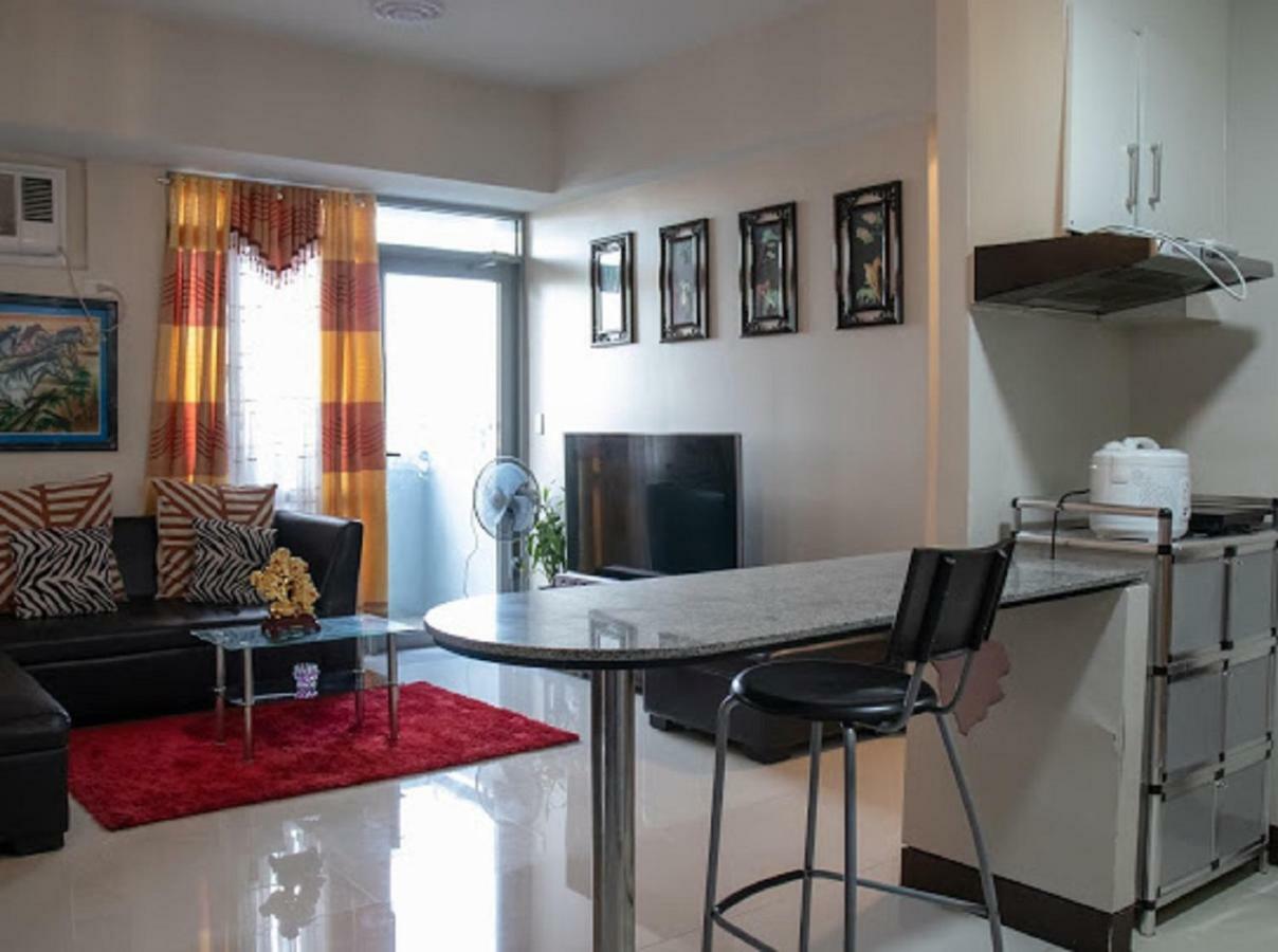 Cubao Manhattan Heights Unit 5A Tower C 奎松市 外观 照片