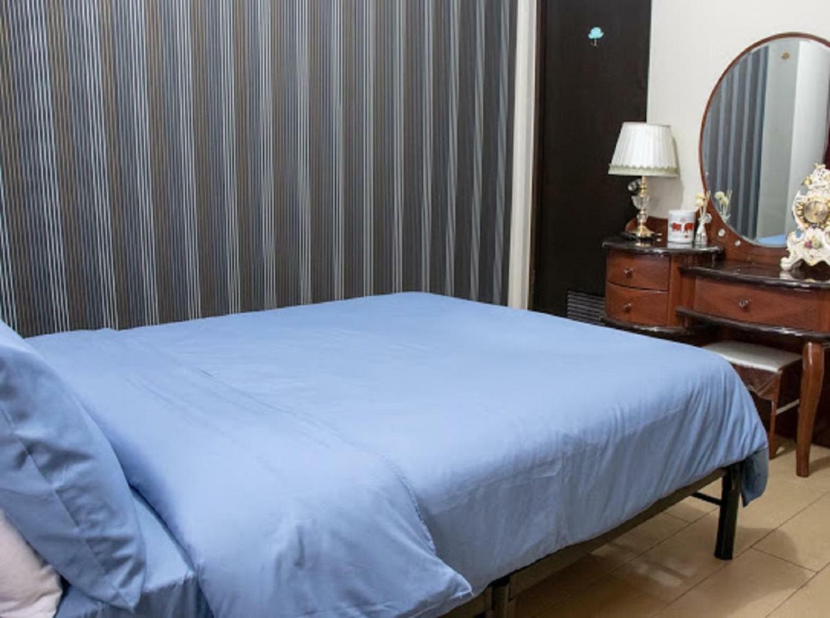 Cubao Manhattan Heights Unit 5A Tower C 奎松市 外观 照片
