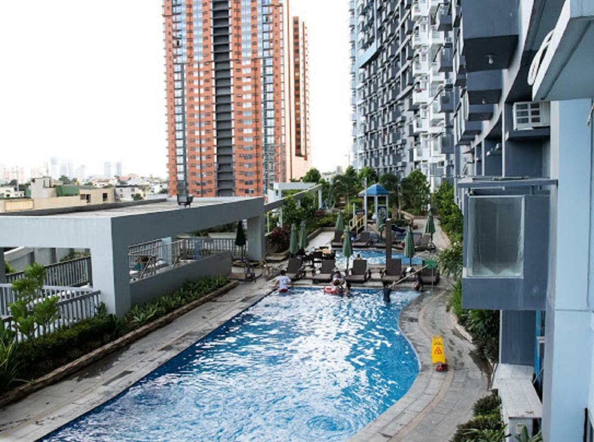 Cubao Manhattan Heights Unit 5A Tower C 奎松市 外观 照片