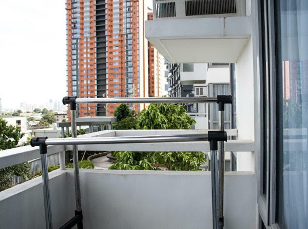 Cubao Manhattan Heights Unit 5A Tower C 奎松市 外观 照片